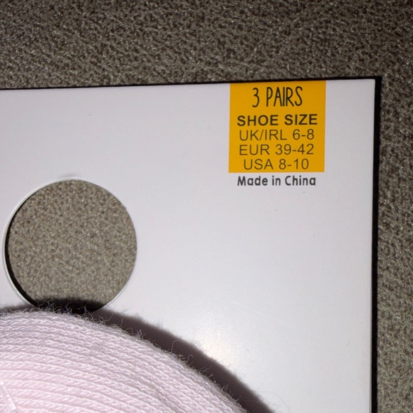 Disney Classics Marie cat Character Socks - Picture 5 of 6